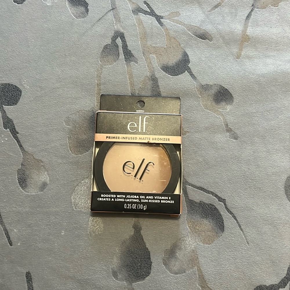 E.l.f. Primer-infused matte bronzer